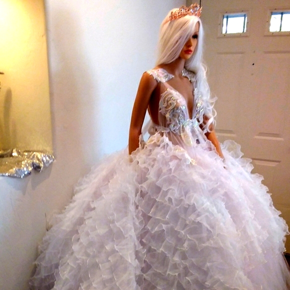 "BELLADONNA Iridescent Lace Ruffle White Wedding Ballgown Set - Picture 9 of 14